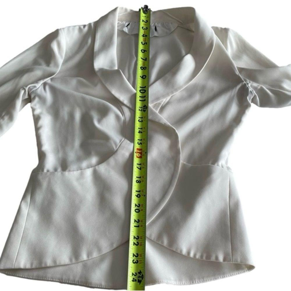 3 For $30 Harlowe & Graham White Blazer - Picture 8 of 8